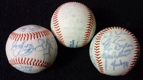 Savannah Sand Gnats Team Autographed Baseballs Team Photo Ebay
