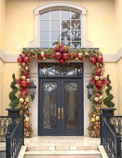 Decorating the door for christmas requires ideas, creativity the basic idea while decorating the christmas door for office is that you have to use lots of colorful papers, some plastic cups if you are making a. 38 Christmas Decorating Ideas For Your Porch - Decoration Love