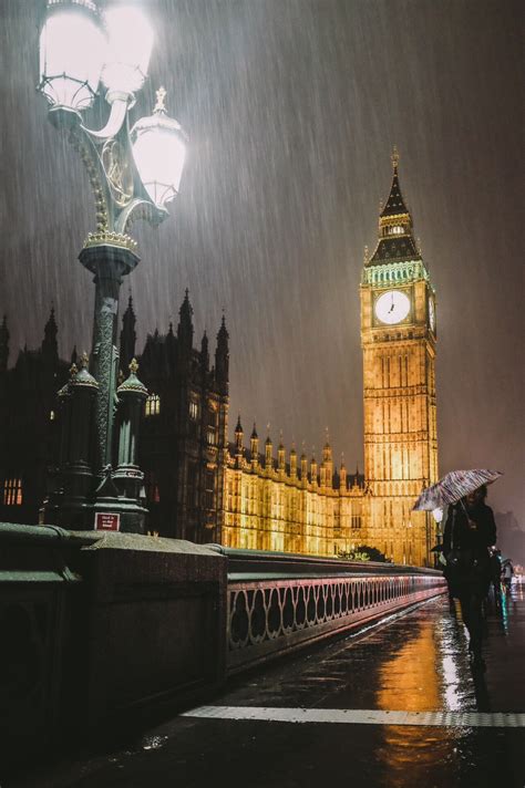 Rain In London London Rain London Wallpaper London Travel