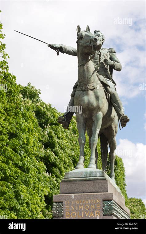 Simon Bolivar Statue Stock Photo Alamy