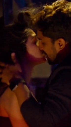 Romantic Kiss Krithyshetty Krithi Shetty Mani Sharma · Dole Dole Than