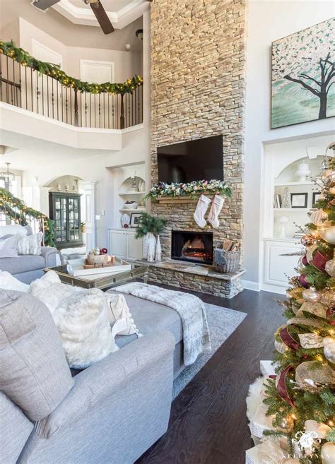 Great Room With Christmas Decor Christmas Living Rooms Beautiful