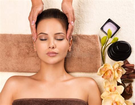 Beautiful Woman Relaxing And Getting Head Massage Stock Image Image Of Attractive