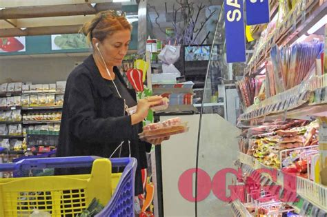 Restando in tema rai, il presidente pd matteo orfini, ancora disorientato per il blitz (fallito) della sinistra dem sul nome di ferruccio de. Monica Maggioni al supermercato: la campagna acquisti ...