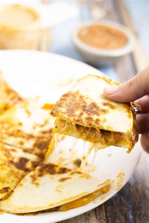 These quesadillas are topped with cheese, chicken, and a spicy sauce. This Copycat Taco Bell Quesadilla Sauce is creamy and ...