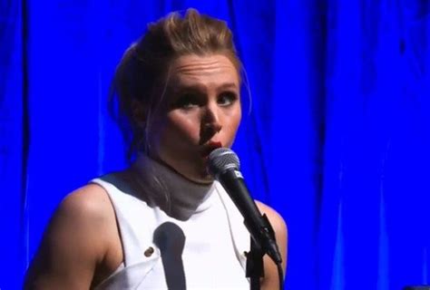 Viral Video Kristen Bell Sings Do You Want To Build A Snowman