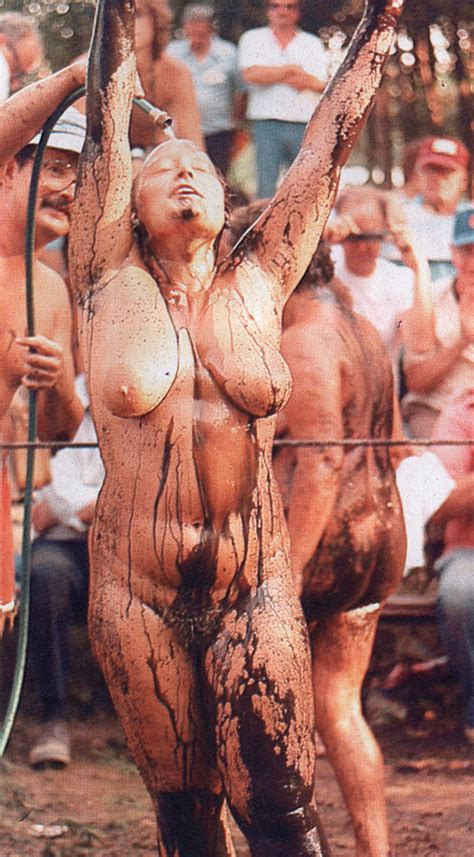 Mud Wrestling Pictures Sexiezpicz Web Porn