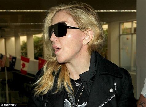 Madonna Makeup Free Shows Off Her Youthful Skin Daily Mail Online