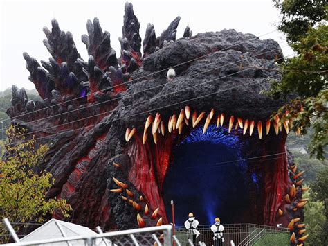 Japan Theme Park Unveils Life Size Godzilla With Zip Wire Into Monster