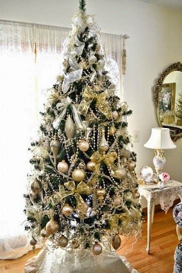 Árboles De Navidad En Color Blanco Y Dorado Colores En Casa
