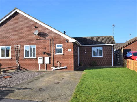 2 Bed Bungalow For Sale In Scotts Close Skegness Pe25 Zoopla