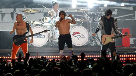 Red Hot Chili Peppers Kiedis Has Intestinal Flu Band Cancels Two Shows
