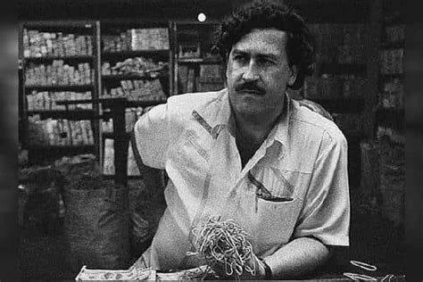 Pablo Escobar Biography - Net Worth, Career, Family, Wife, Children ...