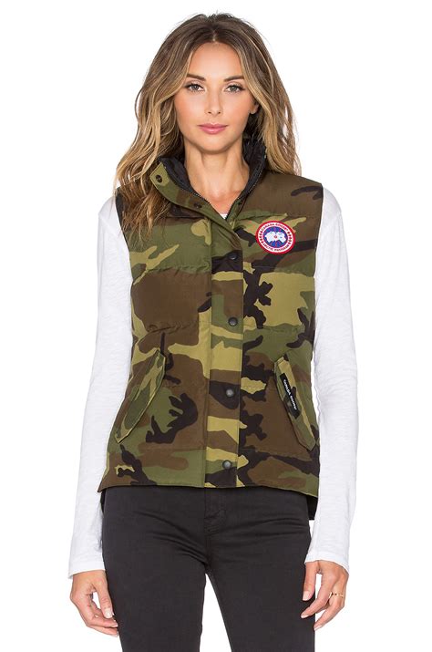 canada goose freestyle vest in green lyst