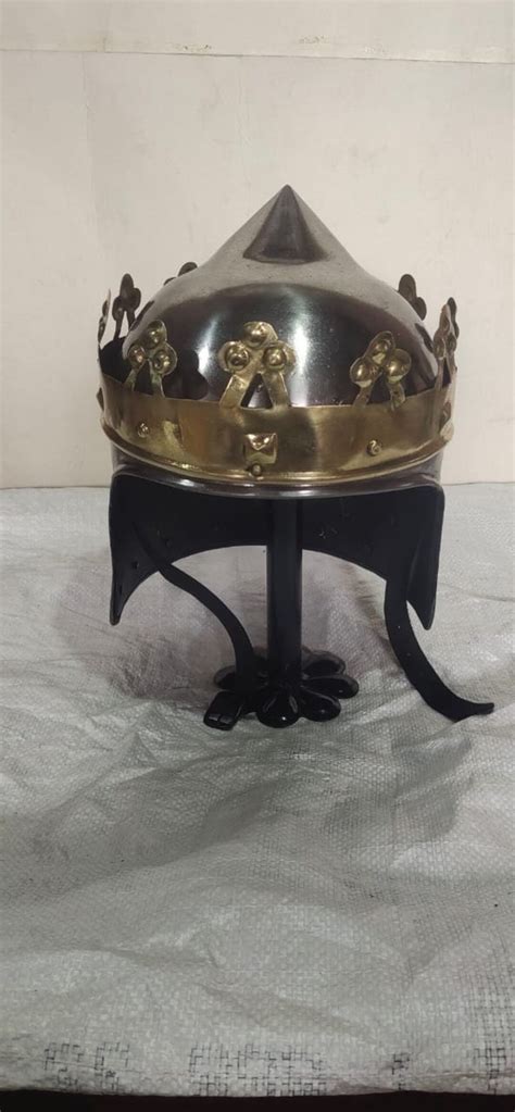 King Richard Crown Helmet Medieval Monarch Knight King Richard
