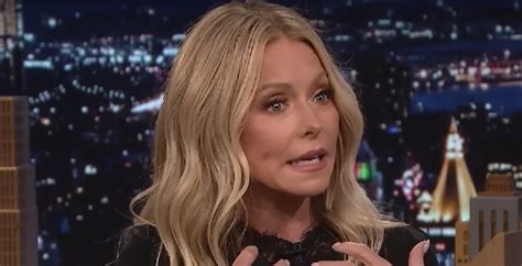 Kelly Ripa Sends Loud Nasty Message To Host At Abc