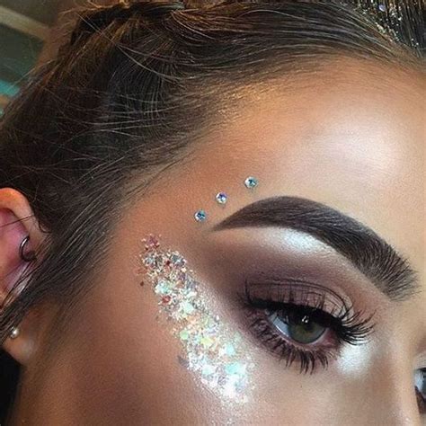 7 Formas De Usar Glitter En El Maquillaje Fama