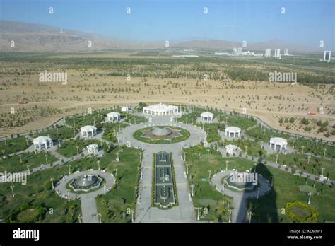 Ashgabat Turkmenist N Vista Desde Lo Alto Del Monumento Y Arco De