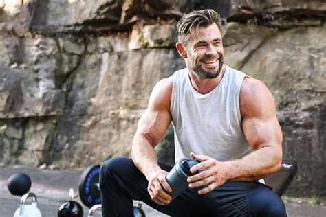 Chris Hemsworths Trainer Luke Zocchi Shares The Actors Fitness
