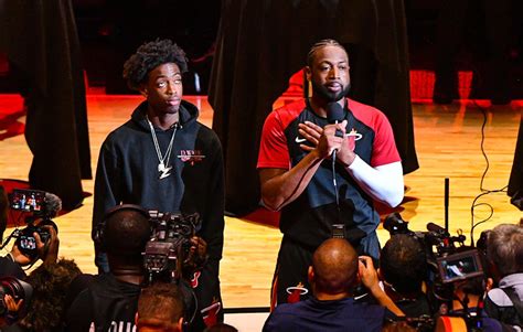 Dwyane Wade Teaches His Son Zaire A Lesson In Heated 1 On 1 Battle