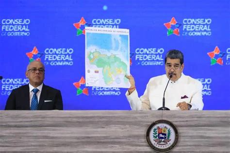 Maduro Presenta El Nuevo Mapa De Venezuela Que Incluye Al Esequibo