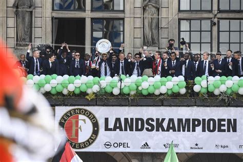 Twee Dagen Feest In Rotterdam De Kampioensschaal Is Voor Feyenoord