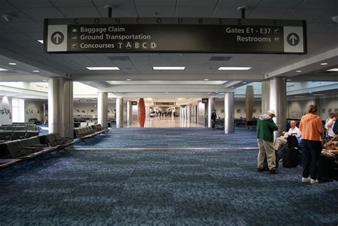 Atl Concourse E Looking Down Concourse E From Gates E35e3 Flickr