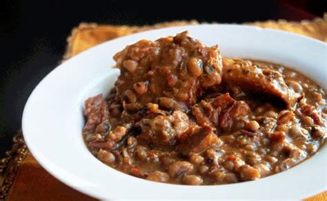 Improvising the original recipes would definitely give you a green signal to enjoy soul foods. Easy Slow Cooker Black Eyed Peas with Ham Hocks | Crock pot slow cooker, Slow cooker recipes ...