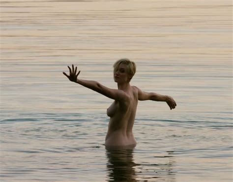 Elizabeth Debicki Nude Actress Who Played Princess Diana 26 Photos