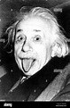 Albert Einstein sacando la lengua Fotografía de stock - Alamy