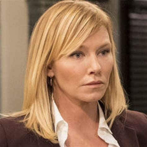 Law And Order Svu So Verlässt Kelli Giddish Die Serie Letzte Folge