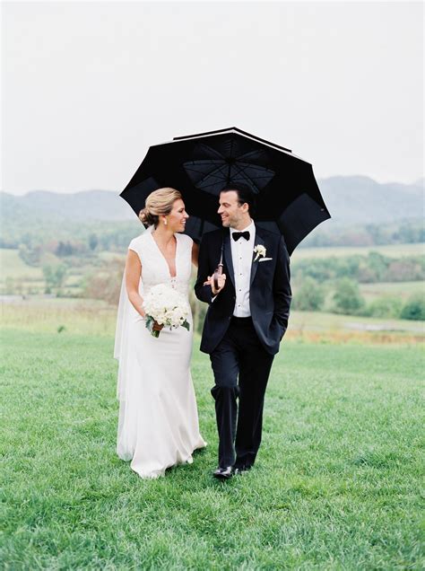 Proof That You Cant Go Wrong With A Black White Wedding