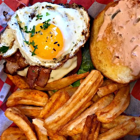 Restaurant Review Sammys Craft Burgers And Beer Blue Ash The Food