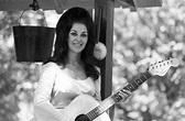 Where Are They Now: Wanda Jackson – Rolling Stone