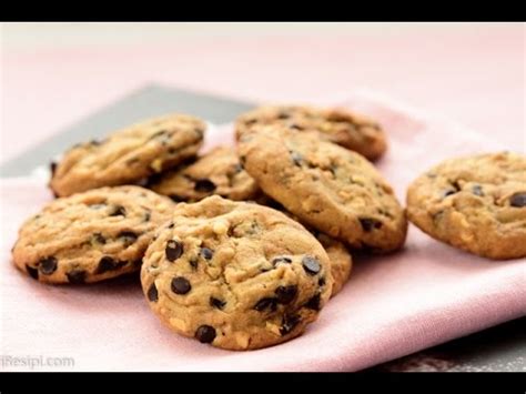 Crispy thin chocolate chip cookies recipe asmr | resepi biskut raya coklat chip rangup full recipe Resepi Biskut Chocolate Chip - YouTube