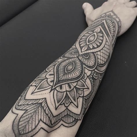Mandala Tattoo By Elisa De Bellard Tattoos Pinterest