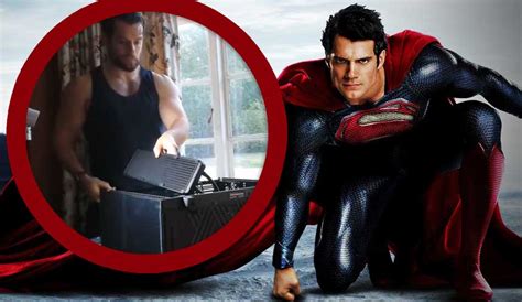 Watch Henry Cavill In A Tank Top Seductively Build A Gaming Pc Geekfeed