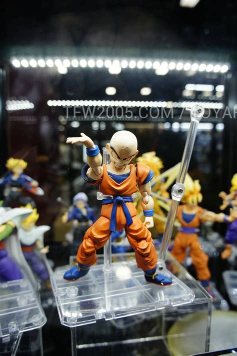 Qui pour se battre contre broly version full power : SDCC 2012: New Dragonball Z S.H. Figuarts, Android 18, Krillin And More Revealed! - YBMW