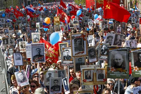 In Pictures Vladimir Putin Joins Crowds In Russia’s Victory Day Parade Bt