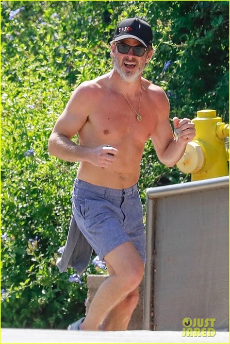 Photo Chris Pine Shirtless Run 08 Photo 4619204 Just Jared