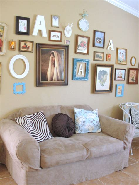Little Lovables Homefront Living Room Picture Gallery Wall