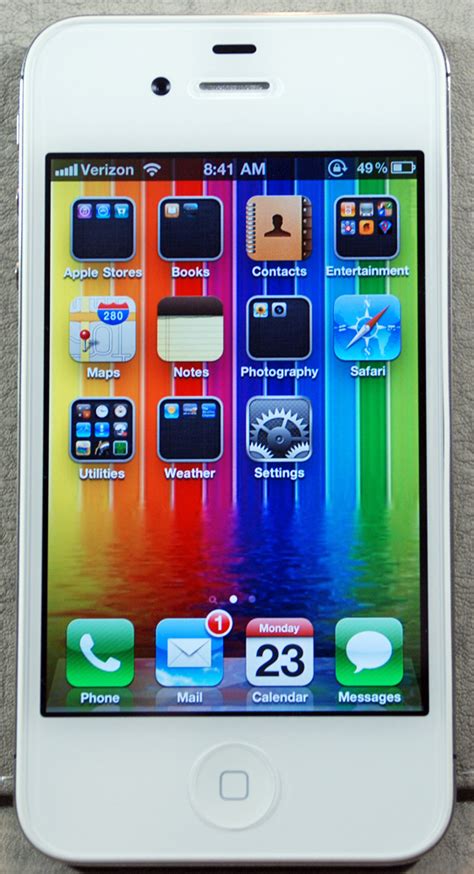 Apples White Iphone 4 From Verizon Review The Gadgeteer