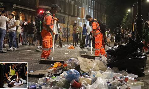Notting Hill Carnival Clean Up Crews Swarm Through West London To Tidy