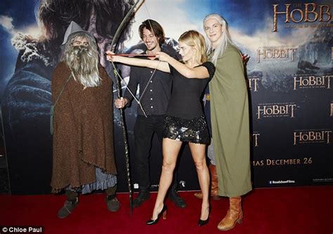Hugo weaving (uncle) samara weaving (born 23 february 1992) is an australian actress and model. Samara Weaving in sequinned mini at The Hobbit premiere ...