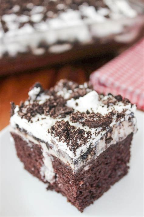 One bite and you'll be hooked! Oreo Poke Cake | ALL CAKES , ( COFFEE CAKE , DUMP CAKE ...