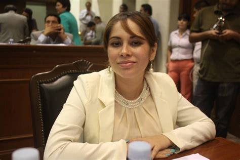 Lucero Sánchez El Congreso Retira El Fuero A La Diputada Y Supuesta Amante De El Chapo