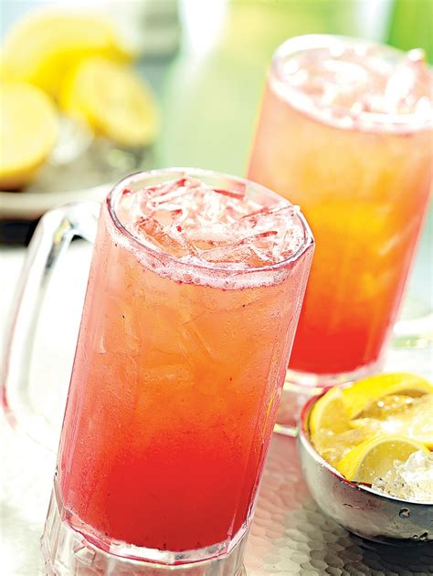 Strawberry Lemonade Chilis Drinks Food Drinks Dessert Raspberry
