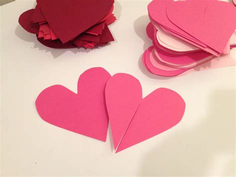 3 D Heart Paper Garlands Easy Diy Valentine Decorations Miss Bizi