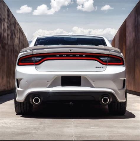 Dodge Unveils 2015 Charger Srt Hellcat Packs Powerful V8 Engine To