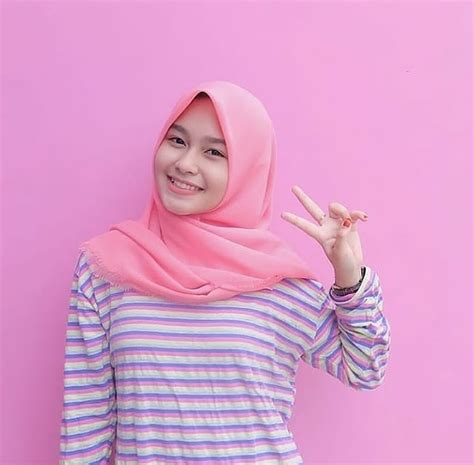 Mahasiswi Hijaber Cantik Kekinian Hijabipedia